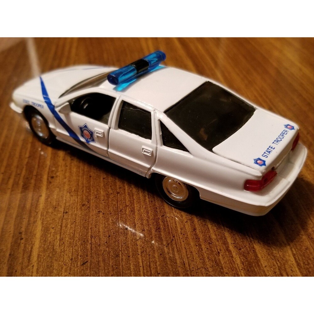 Arkansas State Police Road Champs die cast police car 1:43 scale